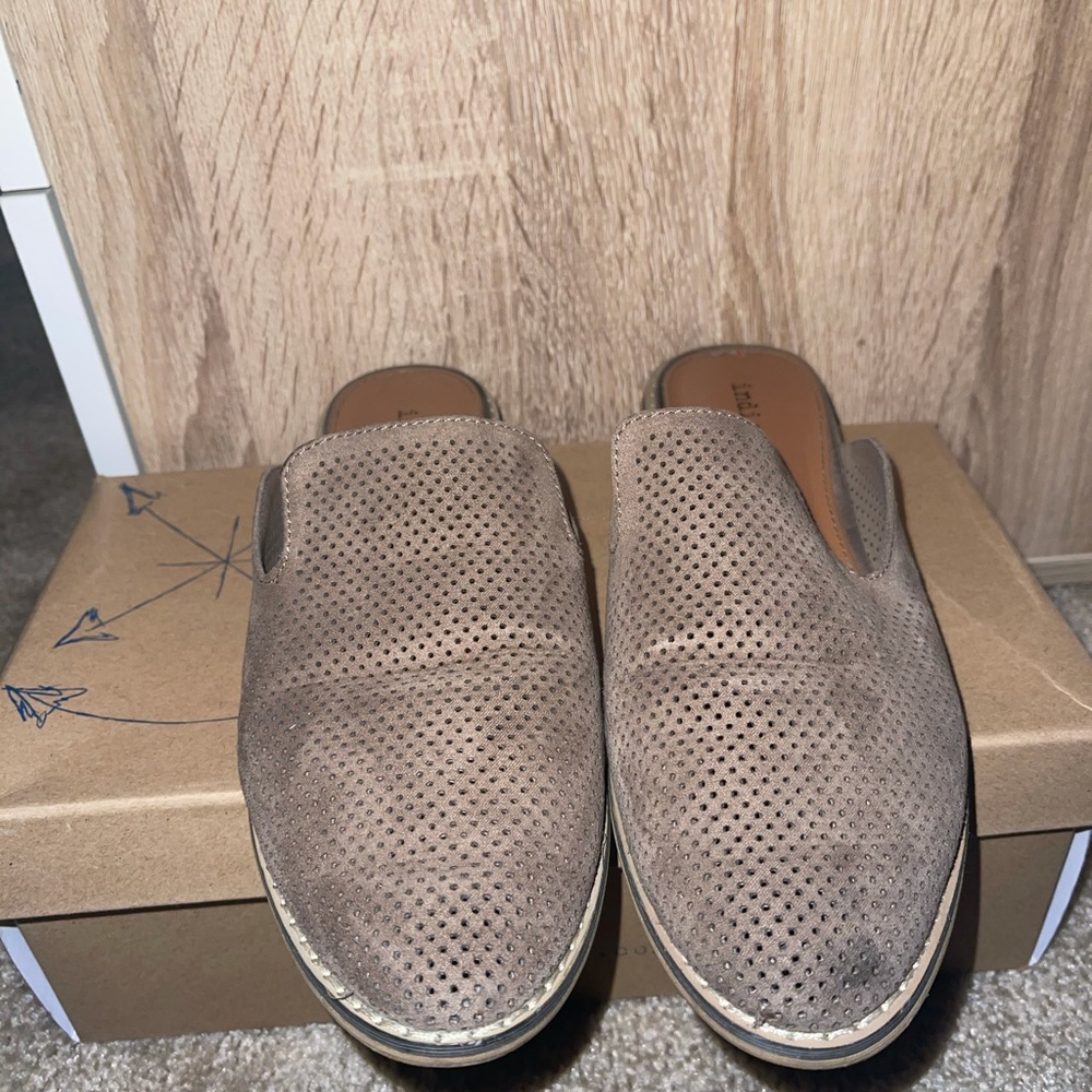 Business slip ons